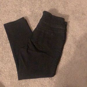 D. Jeans capris streachy